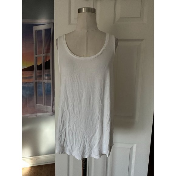 2 a new day sleeveless tanks black and white MEDIUM - Picture 4 of 5